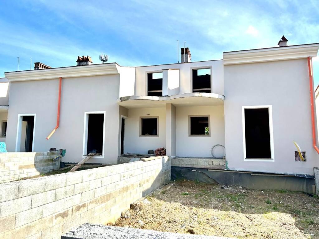 casa indipendente in vendita a Santa Maria a Monte in zona Montecalvoli