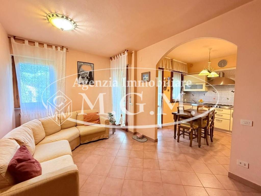 appartamento in vendita a Santa Maria a Monte in zona Montecalvoli