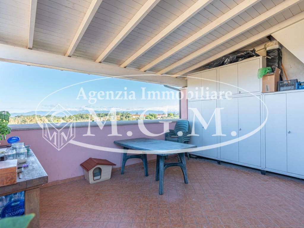appartamento in vendita a Santa Maria a Monte in zona Pregiuntino