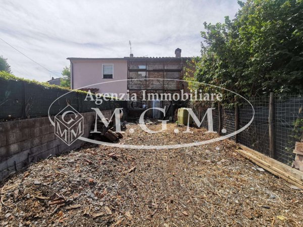 intera palazzina in vendita a Santa Maria a Monte in zona San Donato