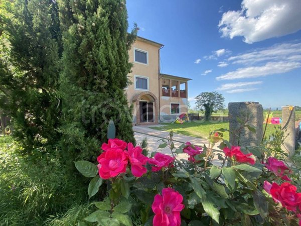 casa indipendente in vendita a Santa Maria a Monte