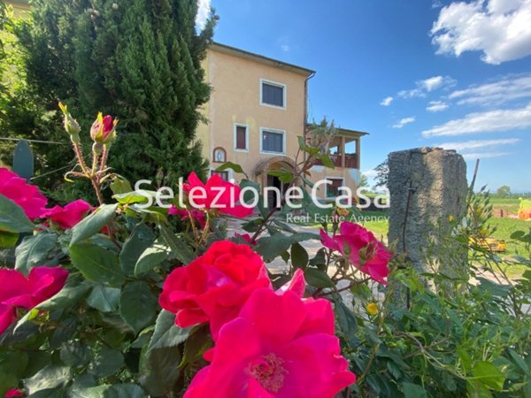 casa indipendente in vendita a Santa Maria a Monte