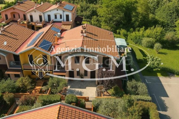 casa indipendente in vendita a Santa Maria a Monte in zona Montecalvoli