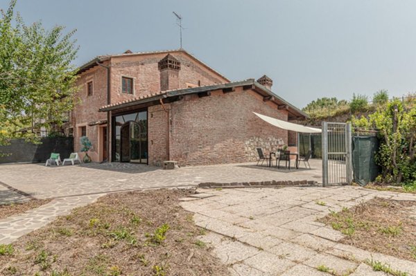 casa indipendente in vendita a Santa Maria a Monte in zona Cerretti