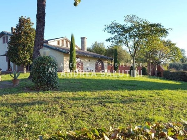 casa indipendente in vendita a Santa Maria a Monte
