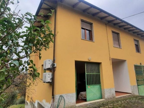 casa indipendente in vendita a Santa Maria a Monte