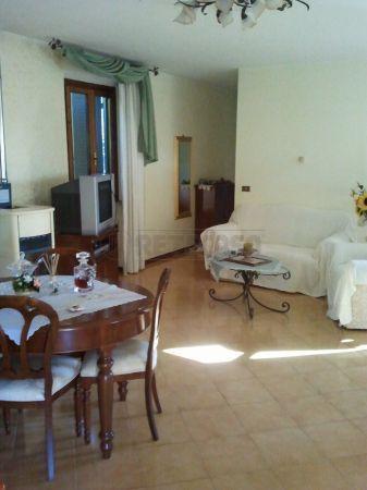 appartamento in vendita a Santa Maria a Monte in zona Montecalvoli