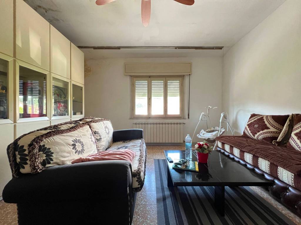 appartamento in vendita a Santa Maria a Monte in zona Montecalvoli