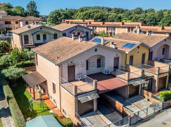 casa indipendente in vendita a Santa Maria a Monte in zona Montecalvoli
