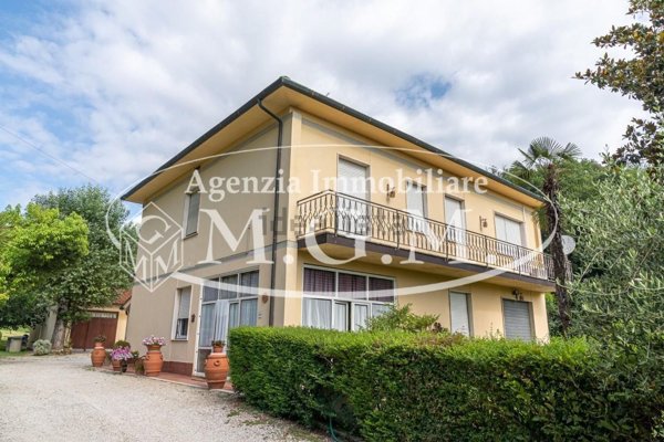 casa indipendente in vendita a Santa Maria a Monte