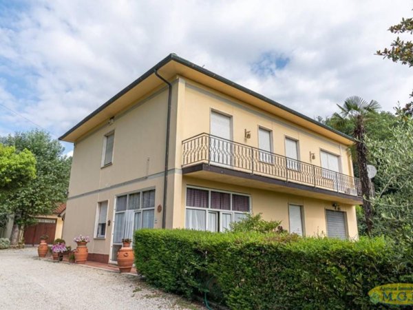 casa indipendente in vendita a Santa Maria a Monte