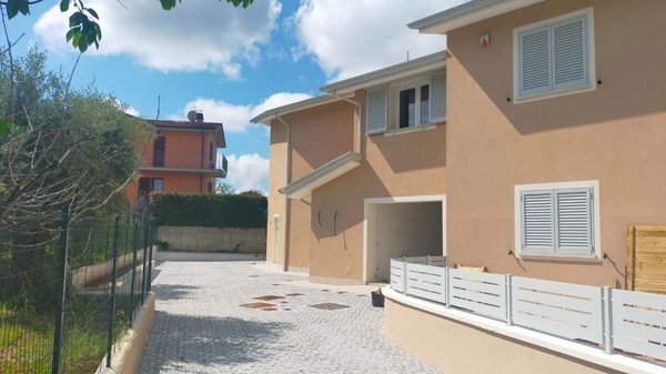 casa indipendente in vendita a Santa Maria a Monte in zona Cerretti