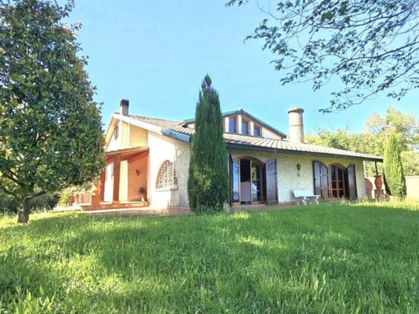 casa indipendente in vendita a Santa Maria a Monte