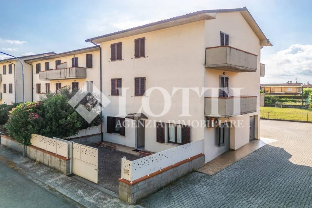 ufficio in vendita a Santa Maria a Monte