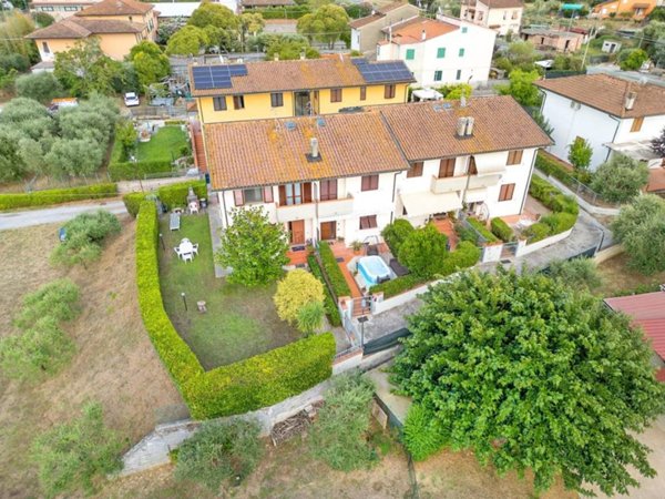 casa indipendente in vendita a Santa Maria a Monte