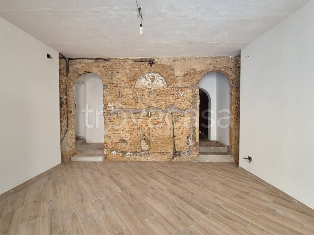 negozio in vendita a Santa Maria a Monte