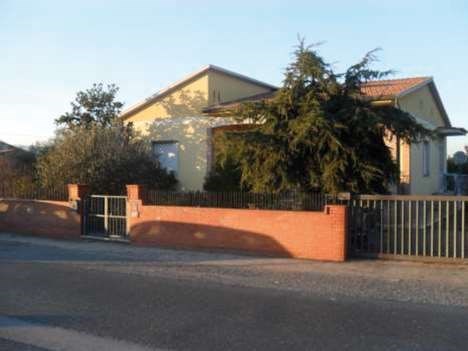 casa indipendente in vendita a Santa Maria a Monte