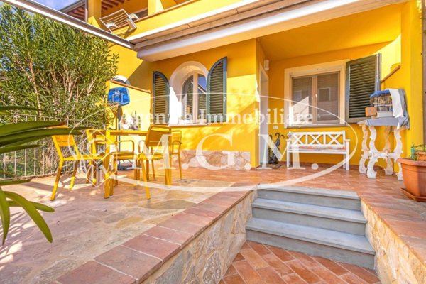 casa indipendente in vendita a Santa Maria a Monte in zona Cerretti