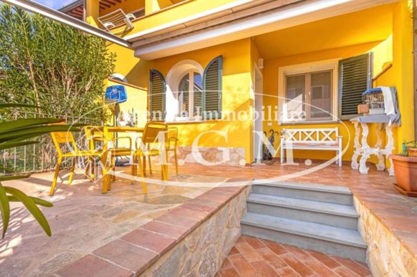 casa indipendente in vendita a Santa Maria a Monte in zona Cerretti
