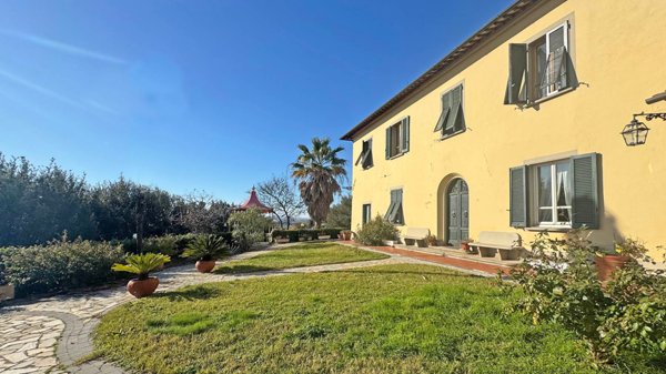 casa indipendente in vendita a Santa Maria a Monte