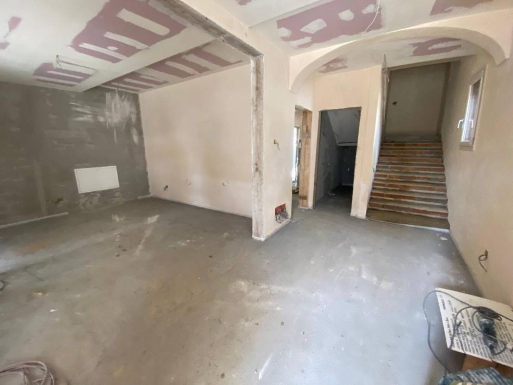 casa indipendente in vendita a Santa Maria a Monte in zona Montecalvoli