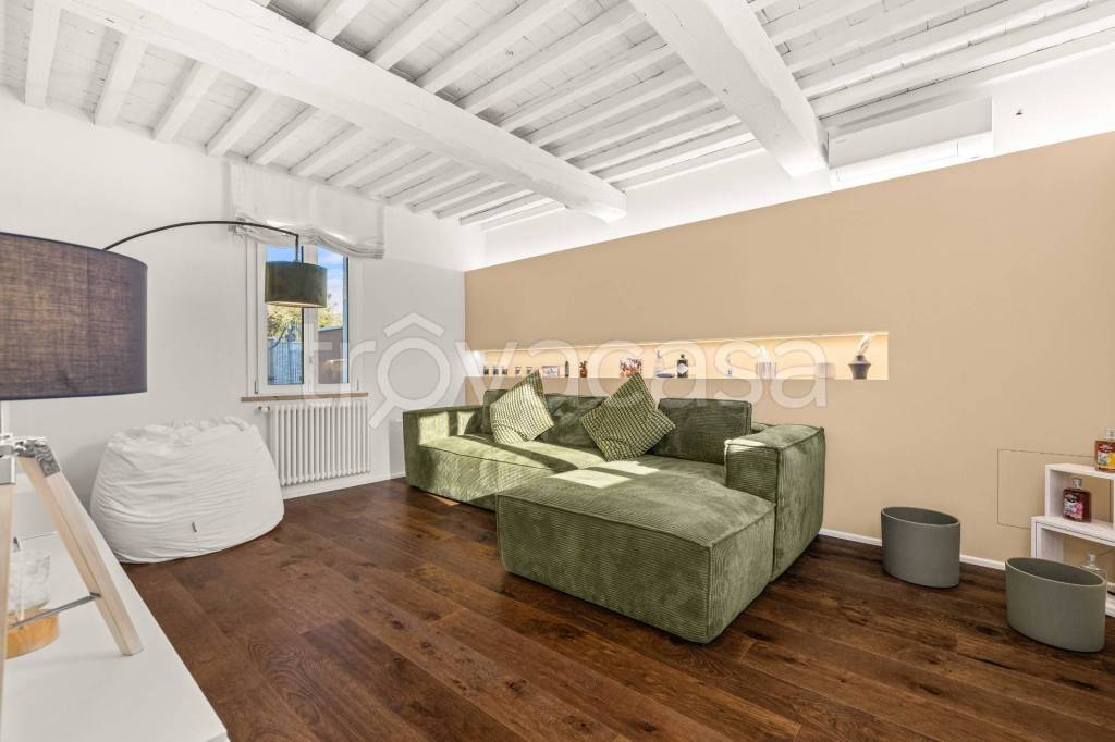 casa indipendente in vendita a Santa Maria a Monte