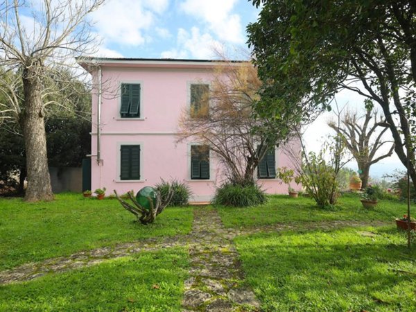 casa indipendente in vendita a Santa Maria a Monte