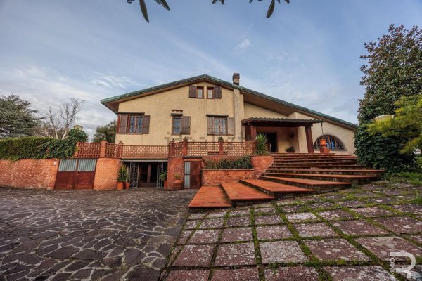 casa indipendente in vendita a Santa Maria a Monte in zona Montecalvoli