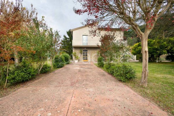 casa indipendente in vendita a Santa Maria a Monte