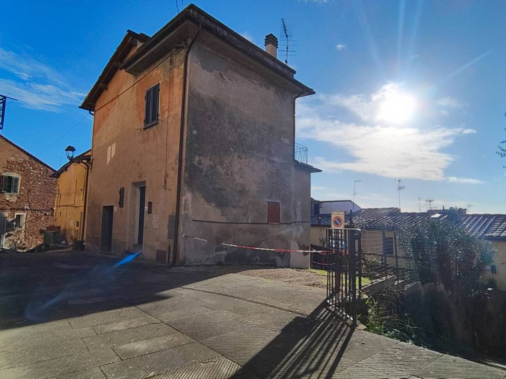 casa indipendente in vendita a Santa Maria a Monte