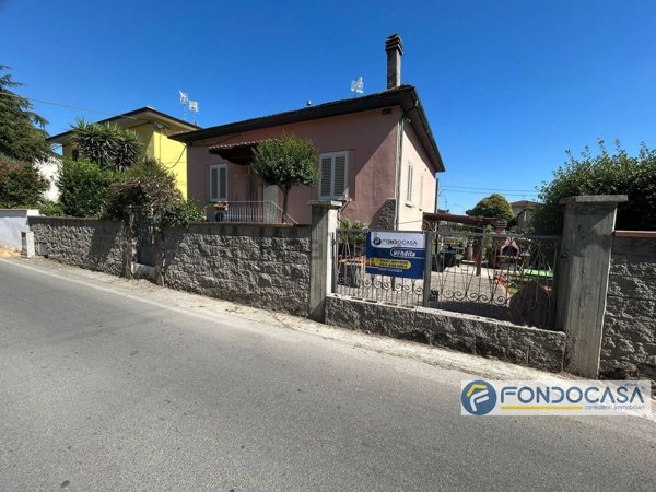 casa indipendente in vendita a Santa Maria a Monte in zona Montecalvoli