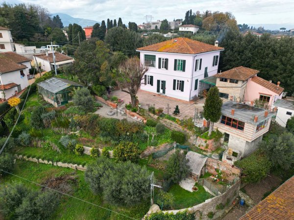 casa indipendente in vendita a Santa Maria a Monte