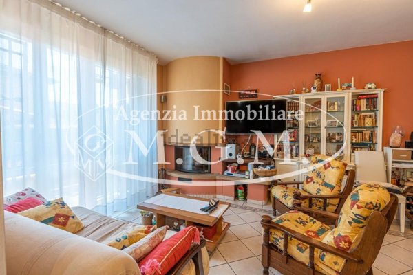 casa indipendente in vendita a Santa Maria a Monte in zona Montecalvoli