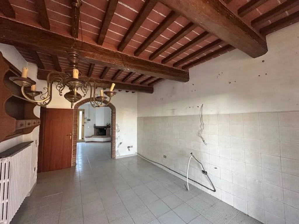 casa indipendente in vendita a Santa Maria a Monte in zona Montecalvoli