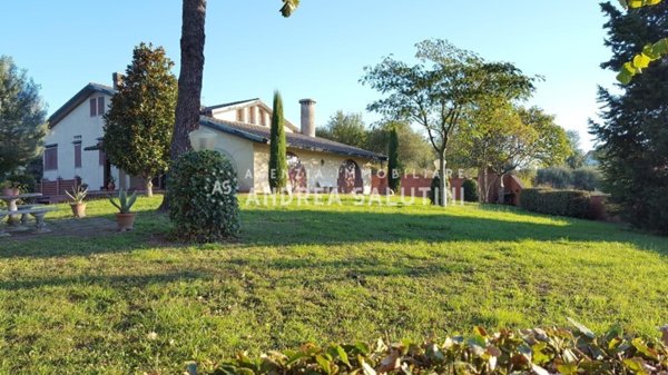 casa indipendente in vendita a Santa Maria a Monte
