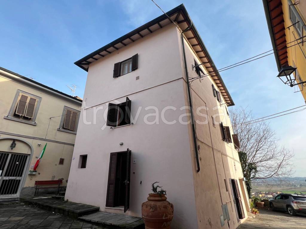 appartamento in vendita a Santa Maria a Monte in zona Montecalvoli