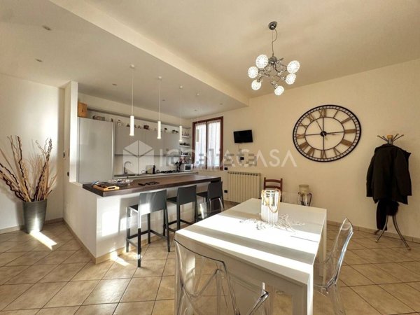 appartamento in vendita a Santa Maria a Monte in zona Montecalvoli