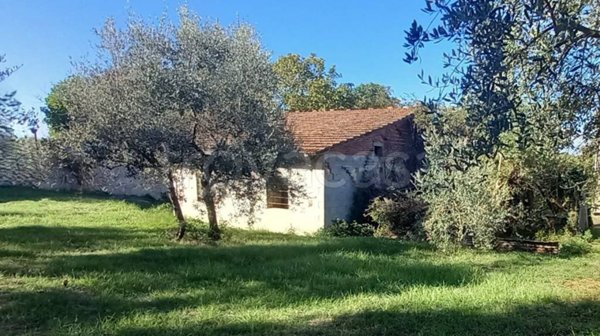 terreno edificabile in vendita a Santa Maria a Monte