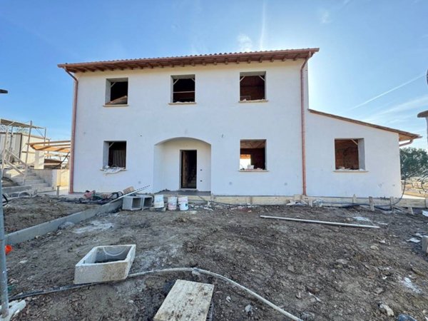 casa indipendente in vendita a Santa Maria a Monte