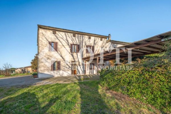 casa indipendente in vendita a Santa Maria a Monte