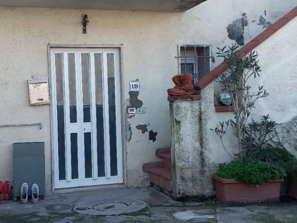 casa indipendente in vendita a Santa Maria a Monte in zona Cinque Case