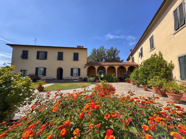 casa indipendente in vendita a Santa Maria a Monte in zona Montecalvoli