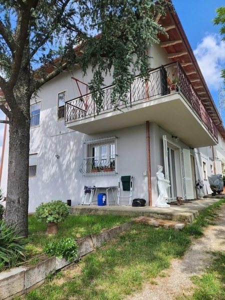 casa indipendente in vendita a Santa Maria a Monte