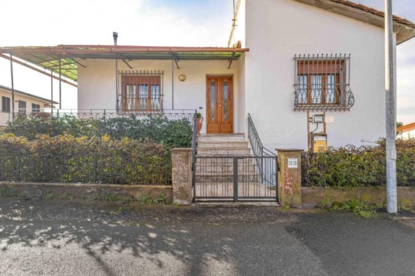 casa indipendente in vendita a Santa Maria a Monte