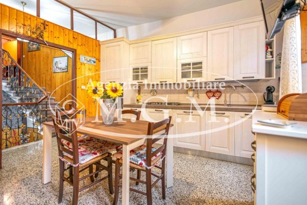 casa indipendente in vendita a Santa Maria a Monte