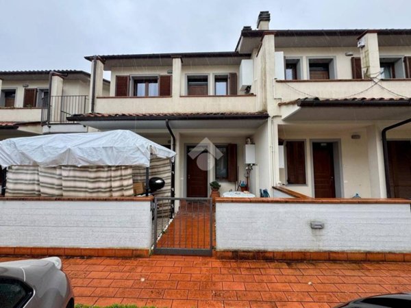 appartamento in vendita a Santa Maria a Monte in zona Montecalvoli