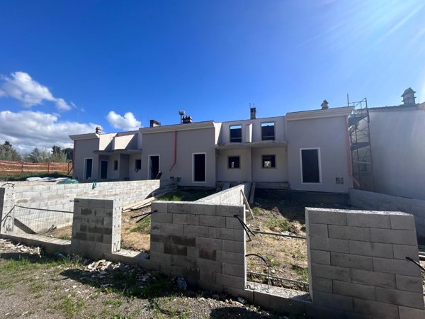 casa indipendente in vendita a Santa Maria a Monte in zona Montecalvoli