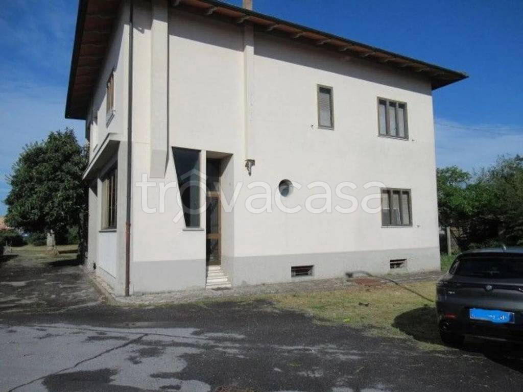 casa indipendente in vendita a Santa Maria a Monte in zona Montecalvoli