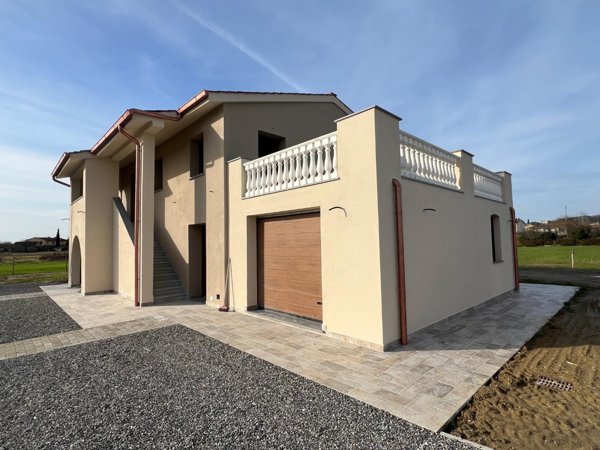 casa indipendente in vendita a Santa Maria a Monte in zona Cinque Case