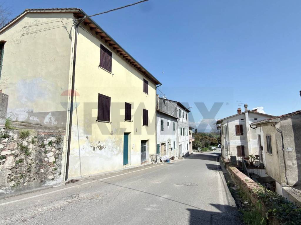 casa indipendente in vendita a Santa Maria a Monte